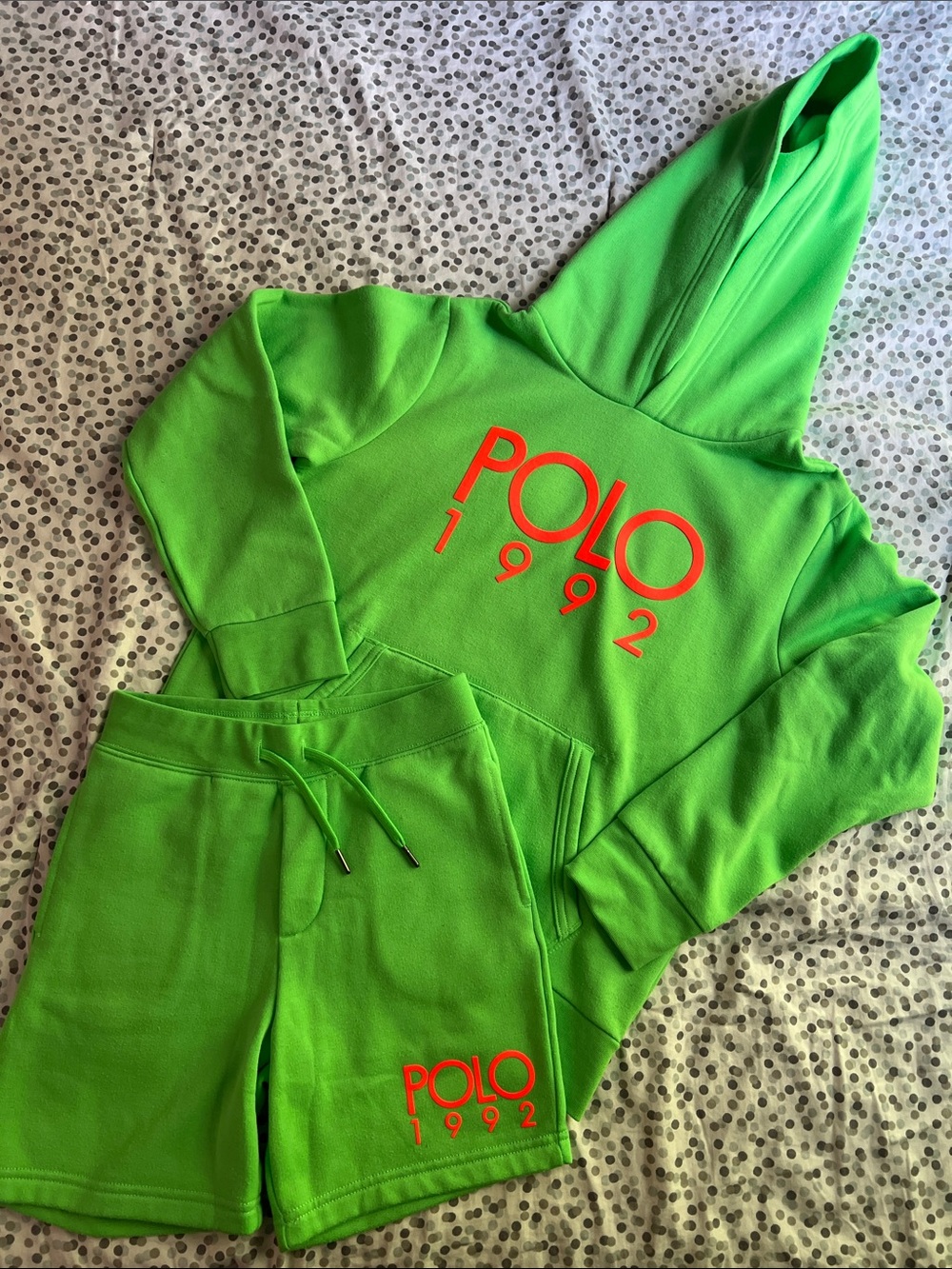 SOLD ON MP  BOYS VGUC HOODIE SWEATSHIRT & MATCHING SHORT SET
